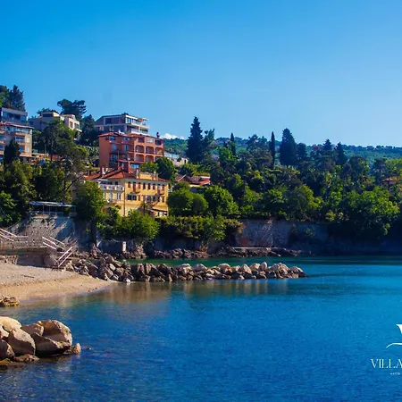 Volos Karmen With Roof Terrace, Sea View, Free Private Parking דירה