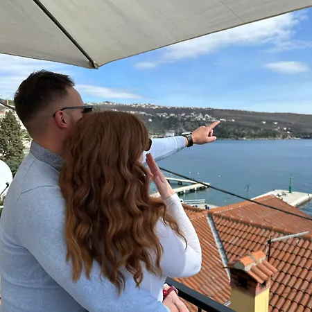 דירה Volos Karmen With Roof Terrace, Sea View, Free Private Parking