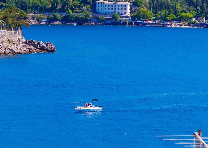 Volos Karmen With Roof Terrace, Sea View, Free Private Parking Apartamento
